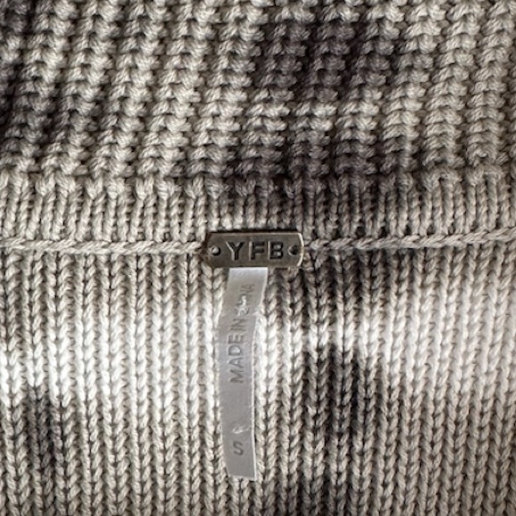 Young Fabulous & Broke Kendelle 100% Cotton Oversized V-Neck Tie Dye Sweater S - Picture 6 of 8